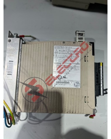 Plaque signalétique Yaskawa SGDV-2R8A01A : ServoPack Sigma-V 400W, Triphasé
